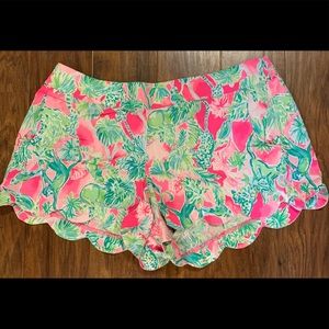 Lilly Pulitzer EUC Size XL Dahlia shorts